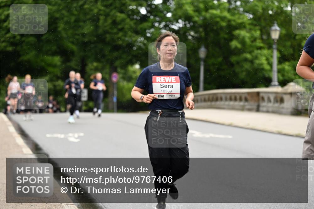 14.06.2026 - REWE Women's Run Dr. Thomas Lammeyer http://msf.ph/oto/9767406 14.06.2026 09:43:23 Laufen 10339, 577 meine-sportfotos.de