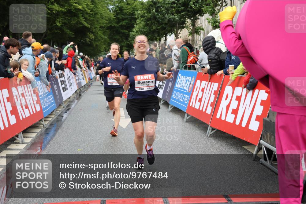 14.06.2026 - REWE Women's Run Strokosch-Dieckow http://msf.ph/oto/9767484 14.06.2026 09:52:46 Ziel 10168, 10422, 10942, 11174, 11228, 11326, 11467 meine-sportfotos.de