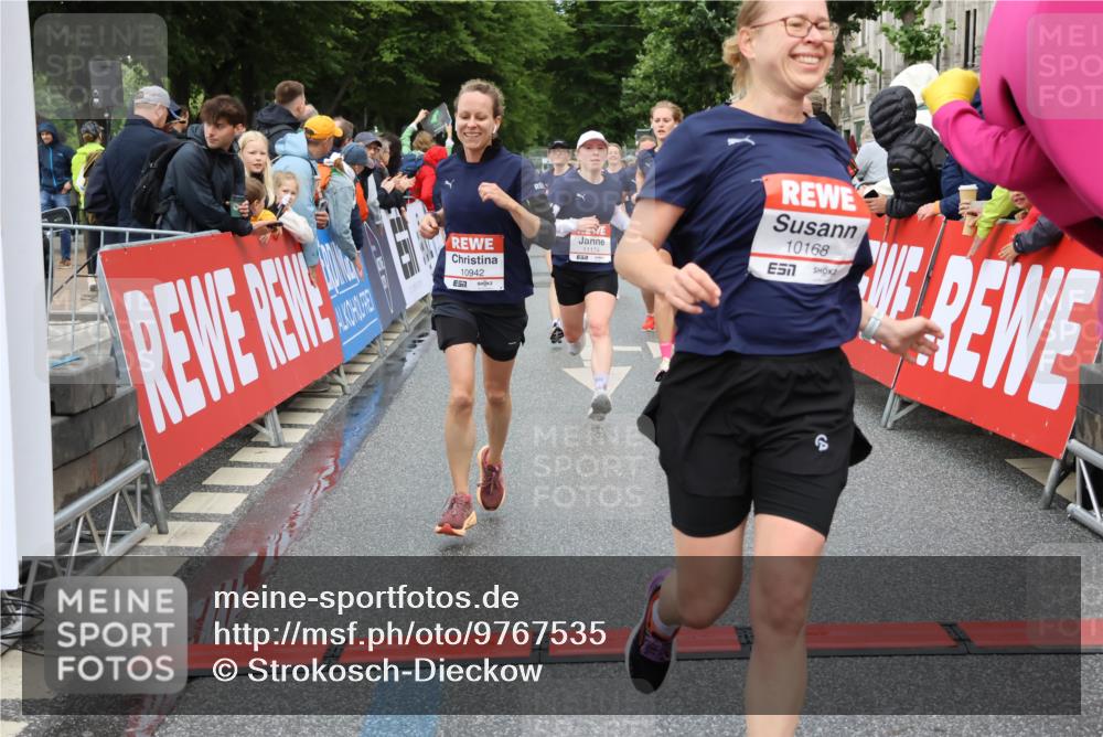 14.06.2026 - REWE Women's Run Strokosch-Dieckow http://msf.ph/oto/9767535 14.06.2026 09:52:46 Ziel 10168, 10422, 10942, 11174, 11228, 11326, 11467 meine-sportfotos.de
