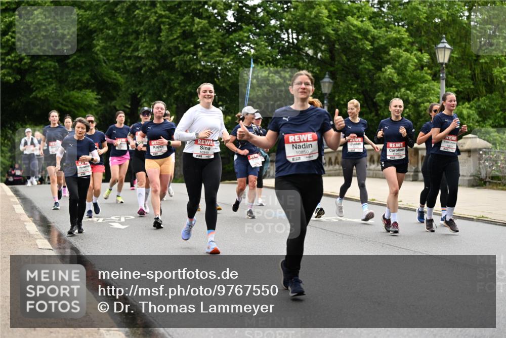 14.06.2026 - REWE Women's Run Dr. Thomas Lammeyer http://msf.ph/oto/9767550 14.06.2026 09:43:40 Laufen 10613, 11342, 10349, 10850, 7, 10229 meine-sportfotos.de