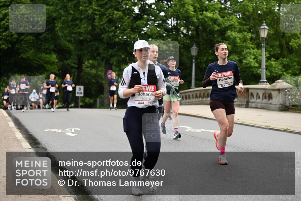 14.06.2026 - REWE Women's Run Dr. Thomas Lammeyer http://msf.ph/oto/9767630 14.06.2026 09:43:50 Laufen 10576, 57, 10820, 57 meine-sportfotos.de