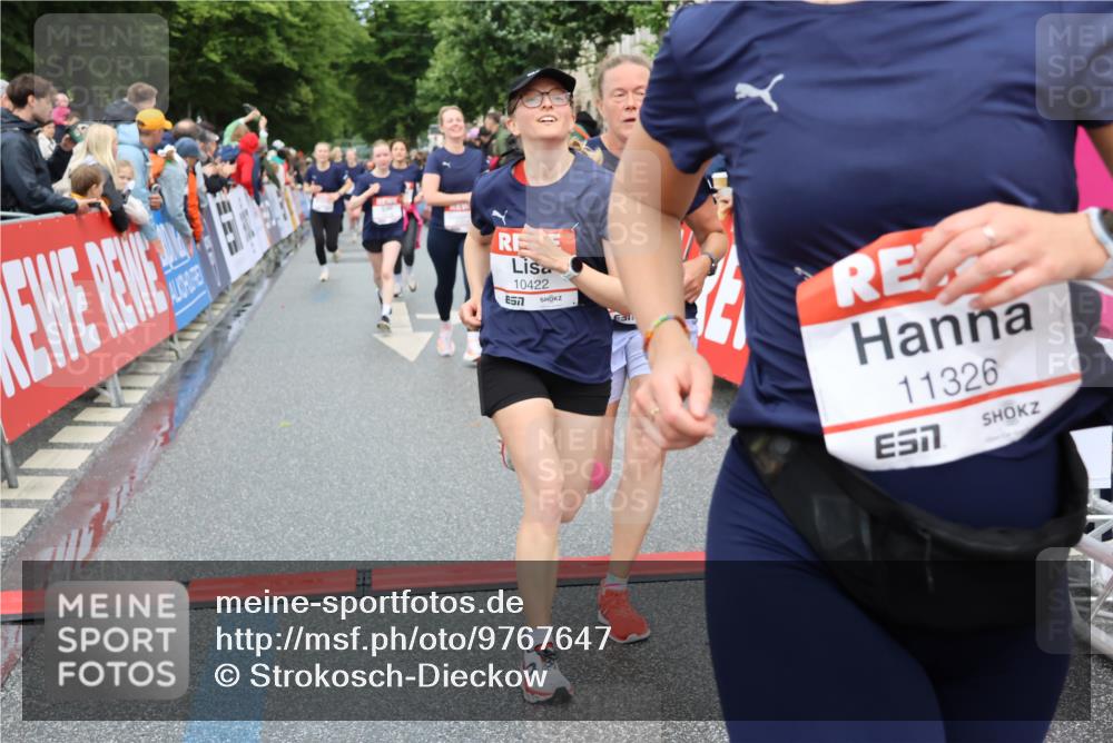 14.06.2026 - REWE Women's Run Strokosch-Dieckow http://msf.ph/oto/9767647 14.06.2026 09:52:49 Ziel 10168, 10278, 10422, 10490, 10686, 10942, 11174, 11326, 11467, 11519 meine-sportfotos.de