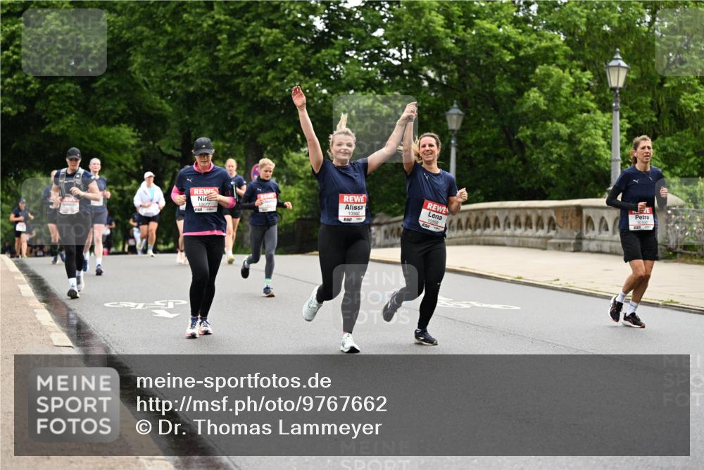 14.06.2026 - REWE Women's Run Dr. Thomas Lammeyer http://msf.ph/oto/9767662 14.06.2026 09:43:56 Laufen 10677, 10982, 57, 10558, 10160 meine-sportfotos.de