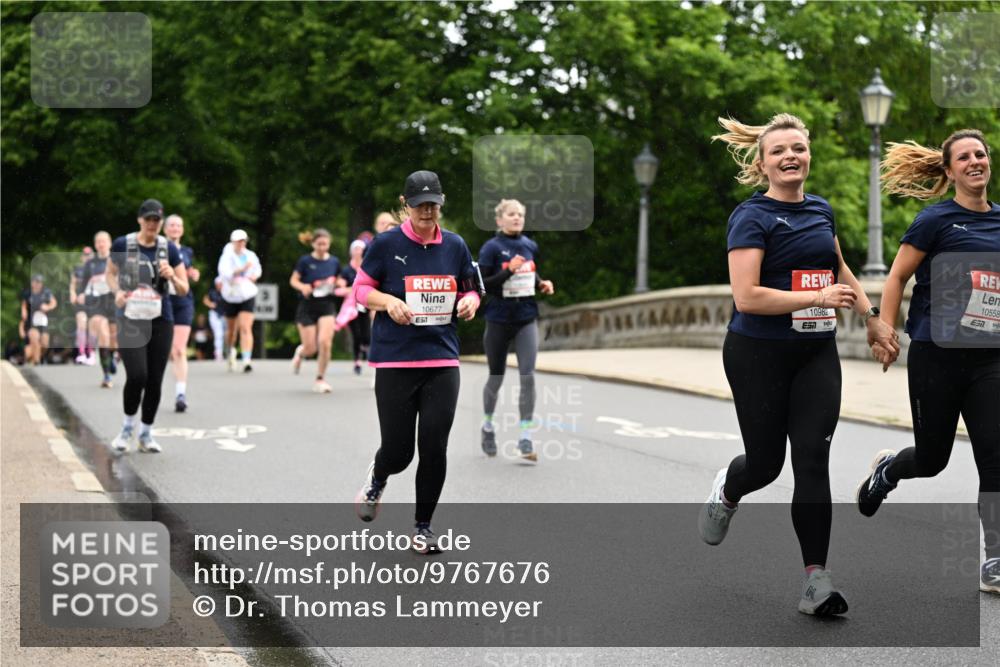 14.06.2026 - REWE Women's Run Dr. Thomas Lammeyer http://msf.ph/oto/9767676 14.06.2026 09:43:57 Laufen 10677, 10982, 10558 meine-sportfotos.de