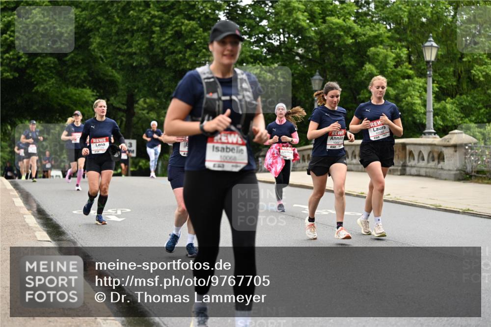 14.06.2026 - REWE Women's Run Dr. Thomas Lammeyer http://msf.ph/oto/9767705 14.06.2026 09:44:01 Laufen 1006, 33, 10083, 57, 10082 meine-sportfotos.de