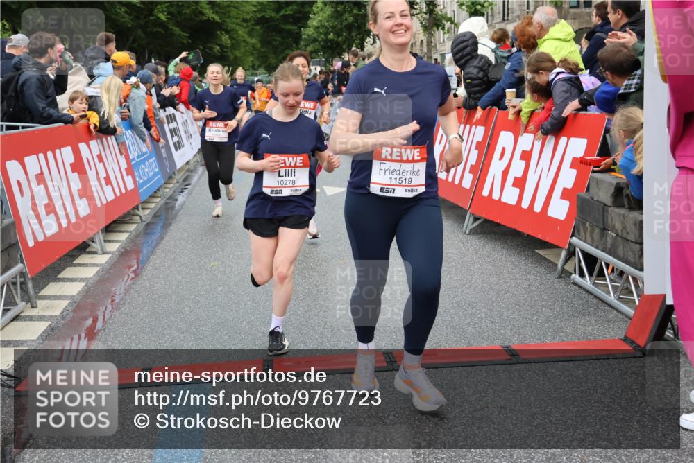 14.06.2026 - REWE Women's Run Strokosch-Dieckow http://msf.ph/oto/9767723 14.06.2026 09:52:51 Ziel 10168, 10278, 10422, 10490, 10686, 10942, 11123, 11174, 11326, 11467, 11519 meine-sportfotos.de
