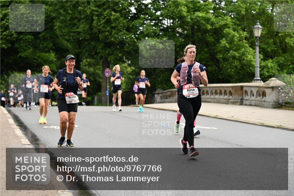 14.06.2026 - REWE Women's Run Dr. Thomas Lammeyer http://msf.ph/oto/9767766 14.06.2026 09:44:08 Laufen 11013, 10709 meine-sportfotos.de