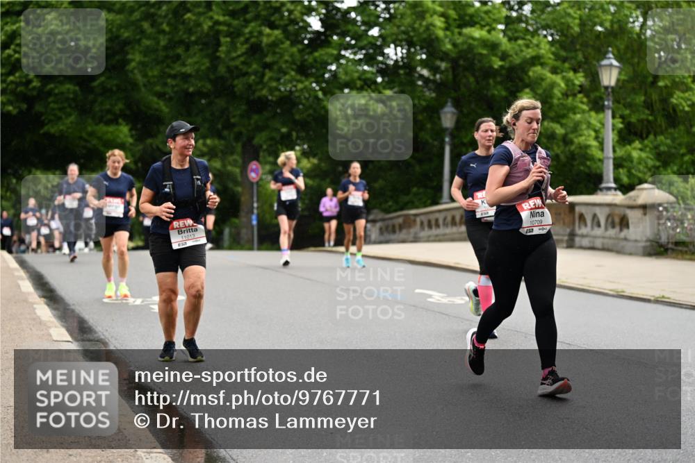 14.06.2026 - REWE Women's Run Dr. Thomas Lammeyer http://msf.ph/oto/9767771 14.06.2026 09:44:08 Laufen 11013, 10709 meine-sportfotos.de
