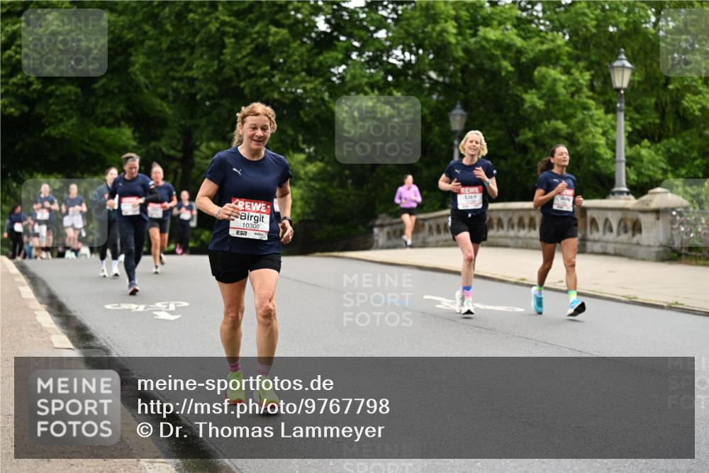 14.06.2026 - REWE Women's Run Dr. Thomas Lammeyer http://msf.ph/oto/9767798 14.06.2026 09:44:11 Laufen 10300, 57, 4444 meine-sportfotos.de