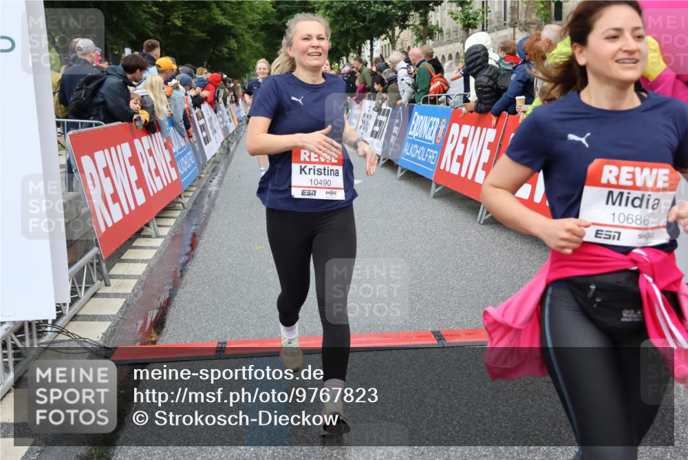 14.06.2026 - REWE Women's Run Strokosch-Dieckow http://msf.ph/oto/9767823 14.06.2026 09:52:54 Ziel 10168, 10278, 10422, 10490, 10629, 10686, 10942, 11123, 11174, 11326, 11467, 11485, 11519 meine-sportfotos.de