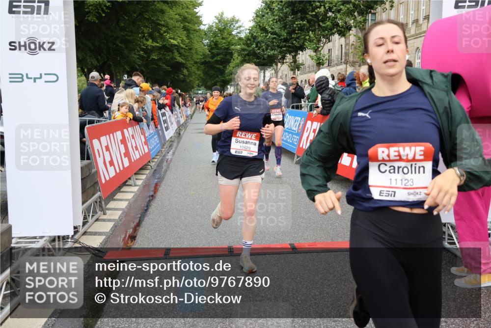 14.06.2026 - REWE Women's Run Strokosch-Dieckow http://msf.ph/oto/9767890 14.06.2026 09:52:56 Ziel 10278, 10422, 10490, 10629, 10686, 11123, 11326, 11467, 11485, 11519 meine-sportfotos.de