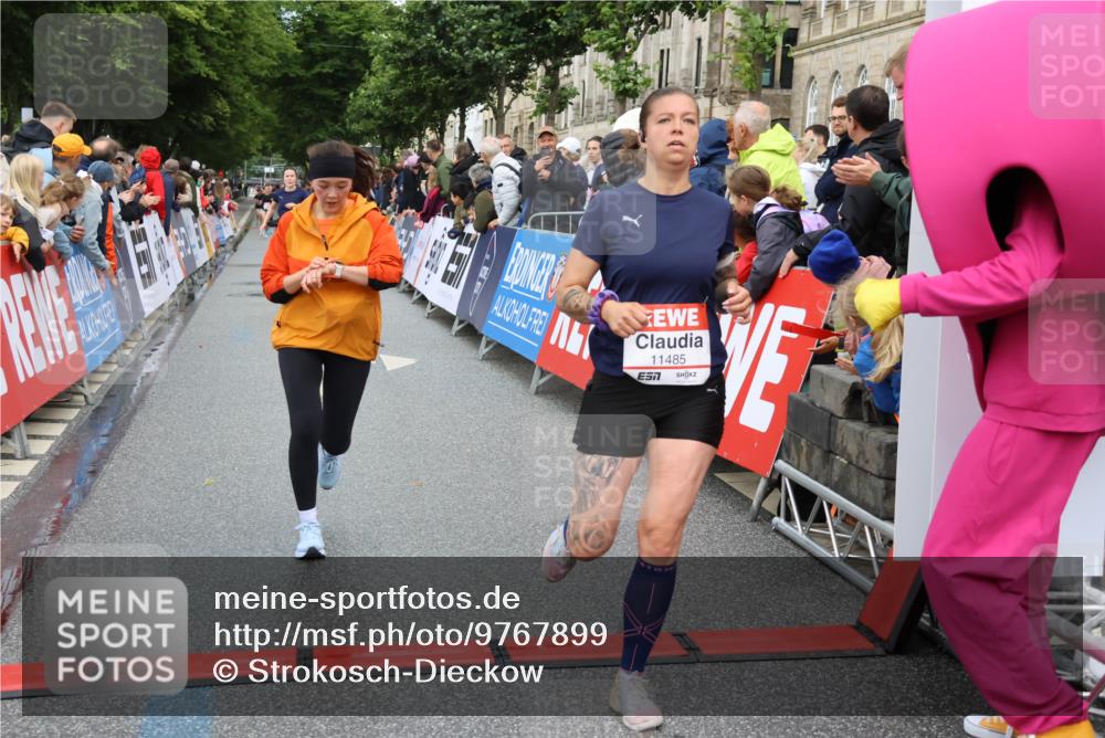 14.06.2026 - REWE Women's Run Strokosch-Dieckow http://msf.ph/oto/9767899 14.06.2026 09:52:58 Ziel 10278, 10490, 10629, 10686, 10833, 11123, 11485, 11519 meine-sportfotos.de