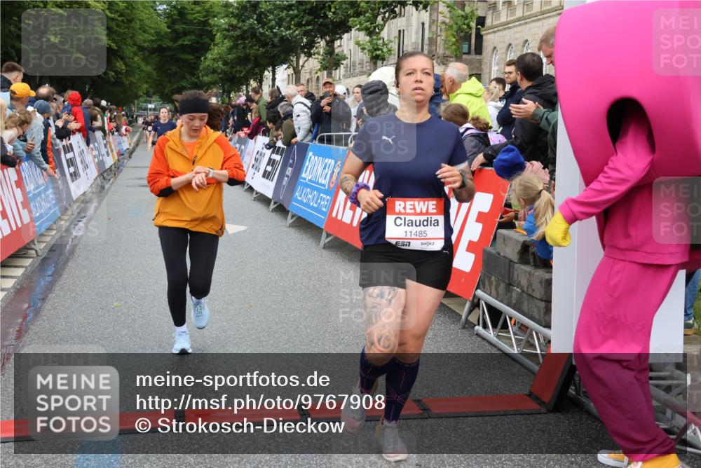14.06.2026 - REWE Women's Run Strokosch-Dieckow http://msf.ph/oto/9767908 14.06.2026 09:52:58 Ziel 10278, 10490, 10629, 10686, 10833, 11123, 11485, 11519 meine-sportfotos.de