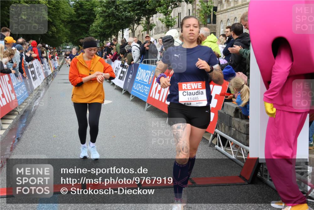 14.06.2026 - REWE Women's Run Strokosch-Dieckow http://msf.ph/oto/9767919 14.06.2026 09:52:58 Ziel 10278, 10490, 10629, 10686, 10833, 11123, 11485, 11519 meine-sportfotos.de