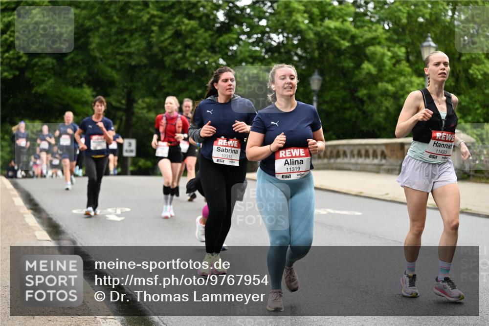 14.06.2026 - REWE Women's Run Dr. Thomas Lammeyer http://msf.ph/oto/9767954 14.06.2026 09:44:29 Laufen 10315, 57, 11319, 11493, 51 meine-sportfotos.de
