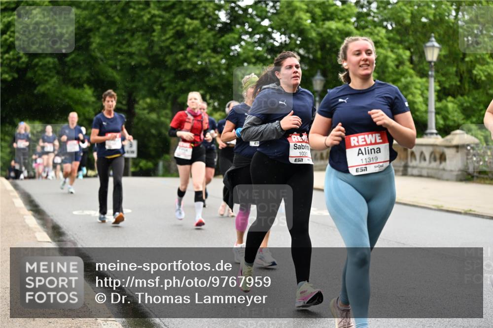 14.06.2026 - REWE Women's Run Dr. Thomas Lammeyer http://msf.ph/oto/9767959 14.06.2026 09:44:30 Laufen 10315, 7, 11319, 7 meine-sportfotos.de