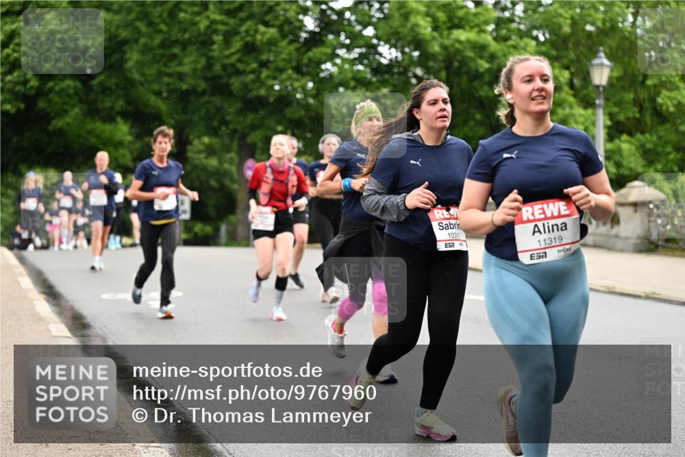 14.06.2026 - REWE Women's Run Dr. Thomas Lammeyer http://msf.ph/oto/9767960 14.06.2026 09:44:30 Laufen 10315, 11319, 7 meine-sportfotos.de