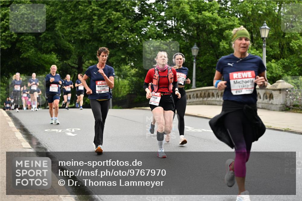 14.06.2026 - REWE Women's Run Dr. Thomas Lammeyer http://msf.ph/oto/9767970 14.06.2026 09:44:31 Laufen 11308, 51, 11385, 112, 11412 meine-sportfotos.de