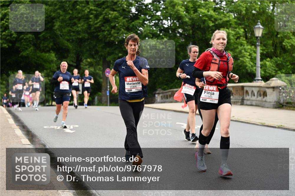 14.06.2026 - REWE Women's Run Dr. Thomas Lammeyer http://msf.ph/oto/9767978 14.06.2026 09:44:32 Laufen 11308, 51, 11385, 57 meine-sportfotos.de