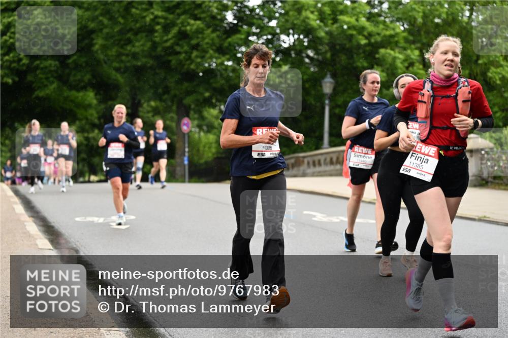 14.06.2026 - REWE Women's Run Dr. Thomas Lammeyer http://msf.ph/oto/9767983 14.06.2026 09:44:32 Laufen 11308, 11440, 11385, 7 meine-sportfotos.de