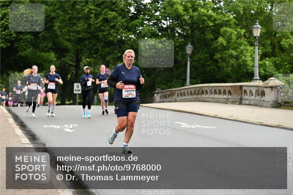 14.06.2026 - REWE Women's Run Dr. Thomas Lammeyer http://msf.ph/oto/9768000 14.06.2026 09:44:34 Laufen 10860 meine-sportfotos.de