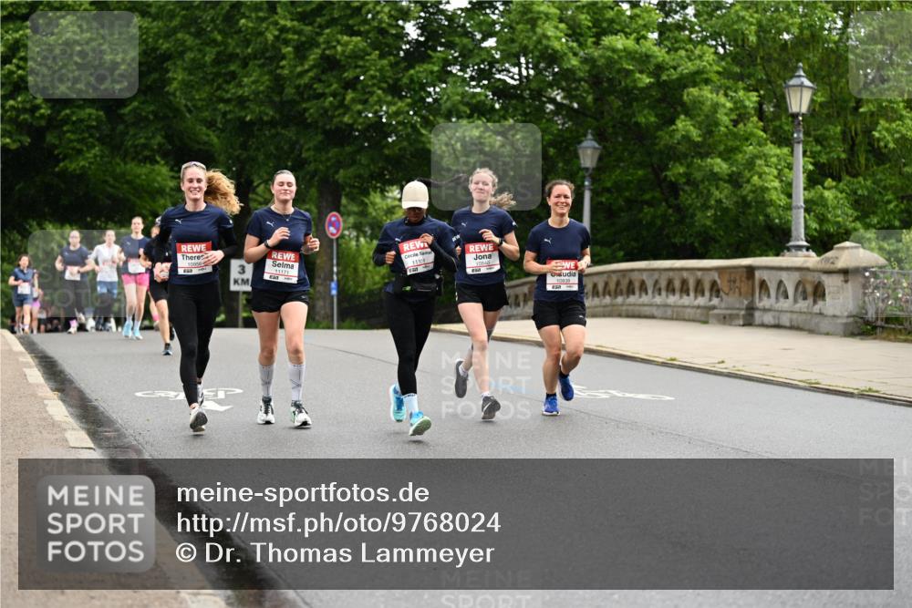 14.06.2026 - REWE Women's Run Dr. Thomas Lammeyer http://msf.ph/oto/9768024 14.06.2026 09:44:37 Laufen 11171, 11101, 10840, 10839, 44 meine-sportfotos.de
