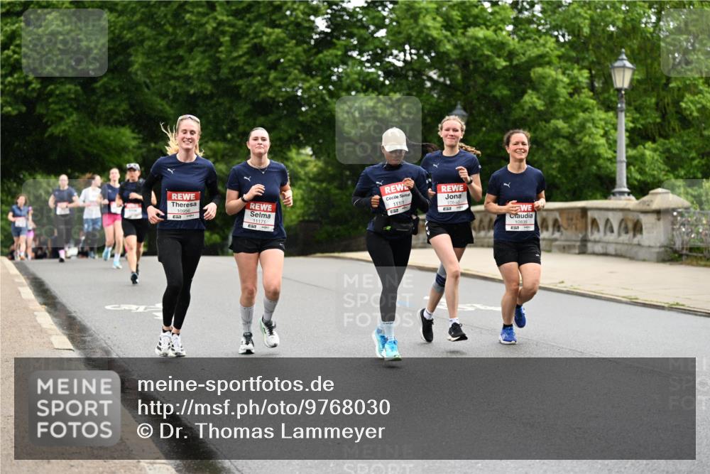 14.06.2026 - REWE Women's Run Dr. Thomas Lammeyer http://msf.ph/oto/9768030 14.06.2026 09:44:37 Laufen 10956, 11171, 11101, 7, 57, 10839 meine-sportfotos.de