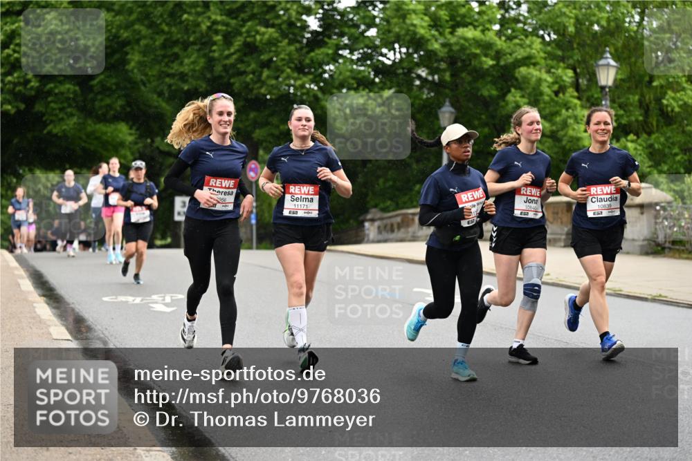 14.06.2026 - REWE Women's Run Dr. Thomas Lammeyer http://msf.ph/oto/9768036 14.06.2026 09:44:38 Laufen 956, 11171, 10846, 10839, 57 meine-sportfotos.de