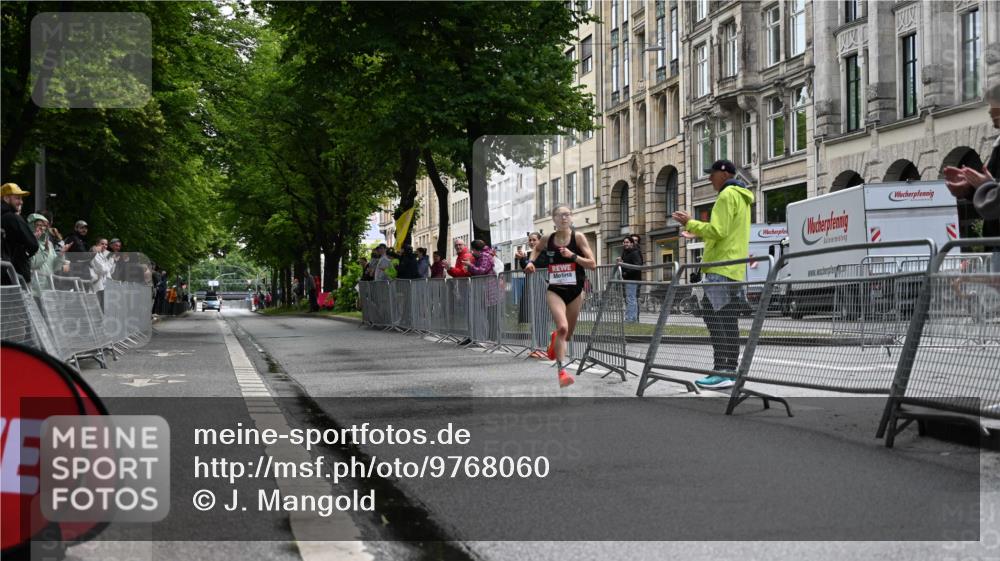 14.06.2026 - REWE Women's Run J. Mangold http://msf.ph/oto/9768060 14.06.2026 09:36:00 Ziel 10051 meine-sportfotos.de