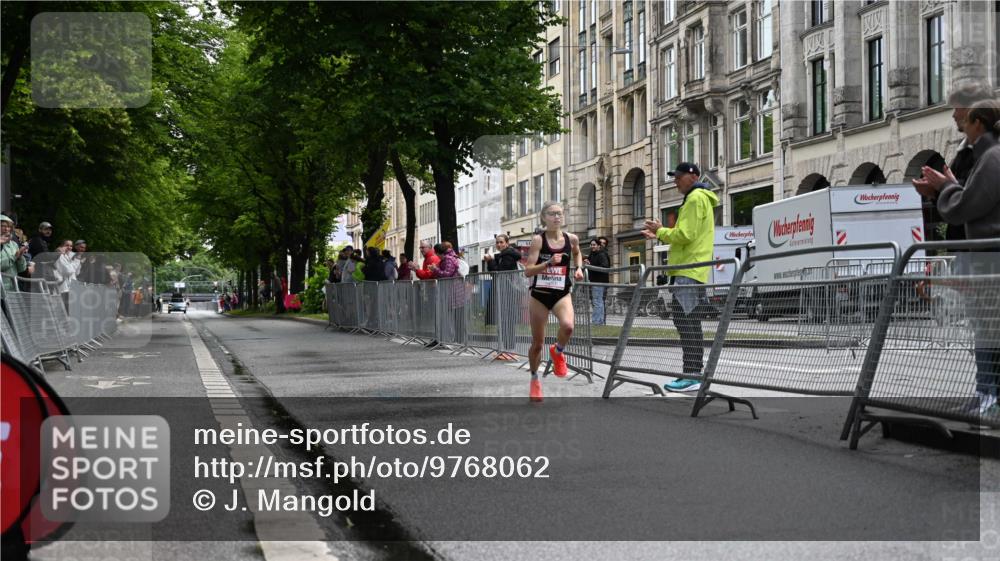 14.06.2026 - REWE Women's Run J. Mangold http://msf.ph/oto/9768062 14.06.2026 09:36:00 Ziel 10051 meine-sportfotos.de