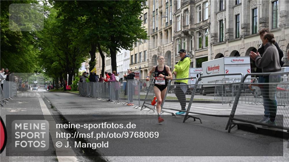 14.06.2026 - REWE Women's Run J. Mangold http://msf.ph/oto/9768069 14.06.2026 09:36:00 Ziel 10051 meine-sportfotos.de
