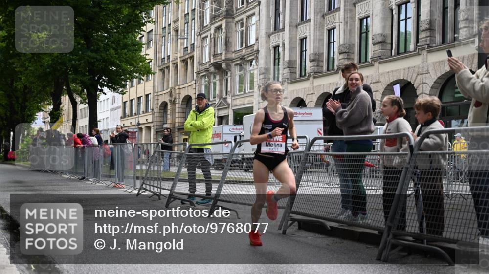 14.06.2026 - REWE Women's Run J. Mangold http://msf.ph/oto/9768077 14.06.2026 09:36:01 Ziel 10051 meine-sportfotos.de