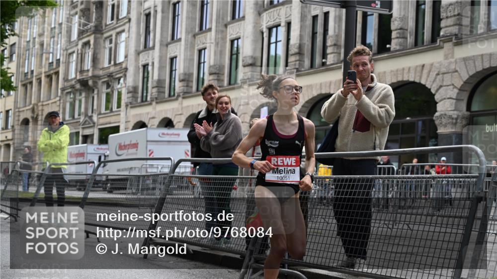 14.06.2026 - REWE Women's Run J. Mangold http://msf.ph/oto/9768084 14.06.2026 09:36:02 Ziel 10051 meine-sportfotos.de