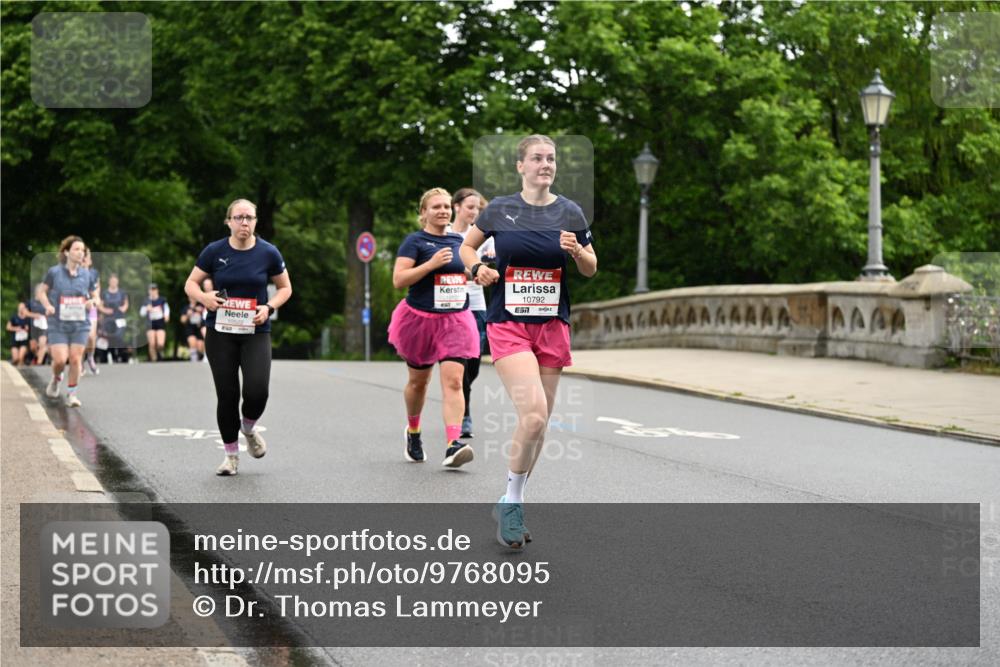 14.06.2026 - REWE Women's Run Dr. Thomas Lammeyer http://msf.ph/oto/9768095 14.06.2026 09:44:43 Laufen 10792 meine-sportfotos.de