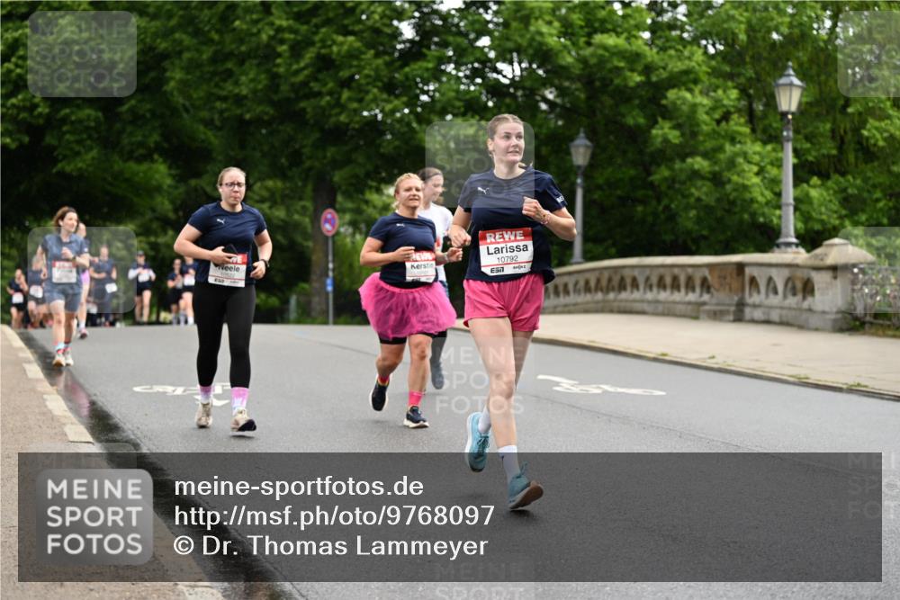 14.06.2026 - REWE Women's Run Dr. Thomas Lammeyer http://msf.ph/oto/9768097 14.06.2026 09:44:44 Laufen 10792 meine-sportfotos.de