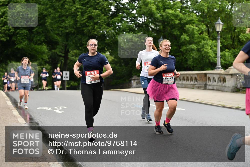 14.06.2026 - REWE Women's Run Dr. Thomas Lammeyer http://msf.ph/oto/9768114 14.06.2026 09:44:45 Laufen 10, 57, 10101 meine-sportfotos.de