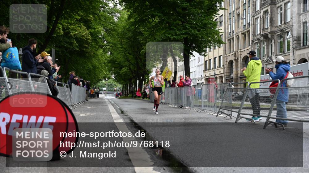 14.06.2026 - REWE Women's Run J. Mangold http://msf.ph/oto/9768118 14.06.2026 09:40:13 Ziel 11517 meine-sportfotos.de