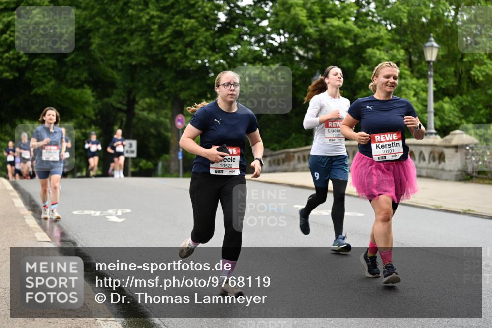 14.06.2026 - REWE Women's Run Dr. Thomas Lammeyer http://msf.ph/oto/9768119 14.06.2026 09:44:45 Laufen 10522, 9, 11377, 7, 10101 meine-sportfotos.de