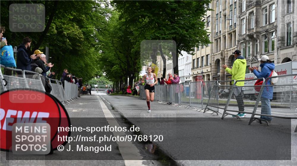14.06.2026 - REWE Women's Run J. Mangold http://msf.ph/oto/9768120 14.06.2026 09:40:13 Ziel 11517 meine-sportfotos.de