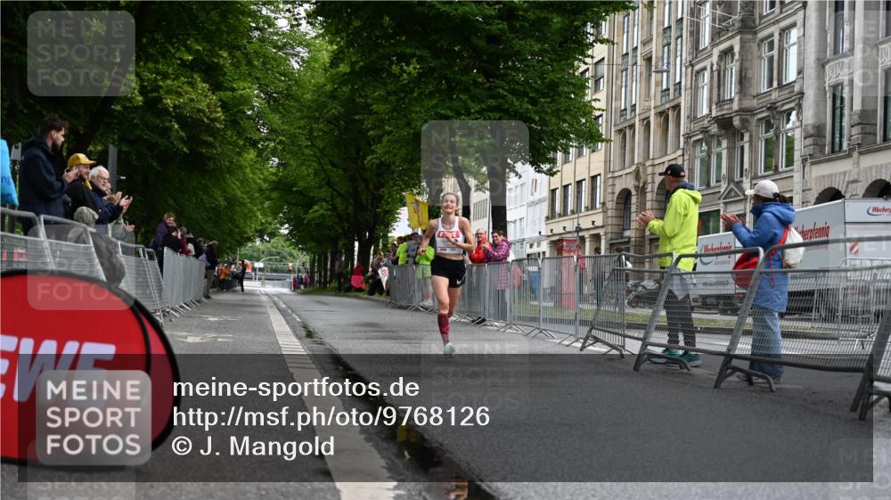14.06.2026 - REWE Women's Run J. Mangold http://msf.ph/oto/9768126 14.06.2026 09:40:14 Ziel 11517 meine-sportfotos.de