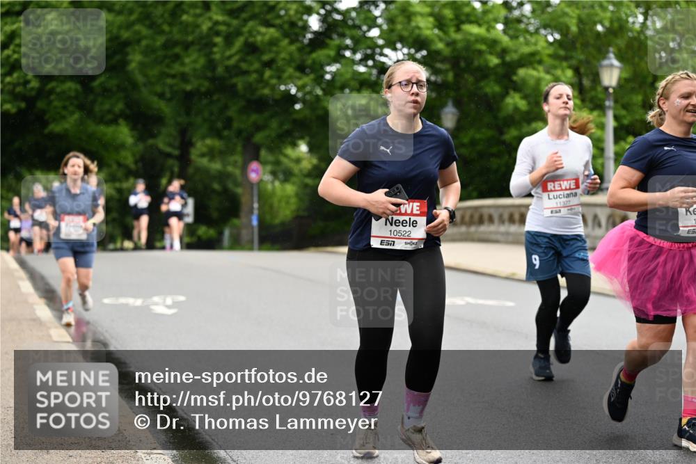 14.06.2026 - REWE Women's Run Dr. Thomas Lammeyer http://msf.ph/oto/9768127 14.06.2026 09:44:46 Laufen 10522, 7, 11377, 1 meine-sportfotos.de