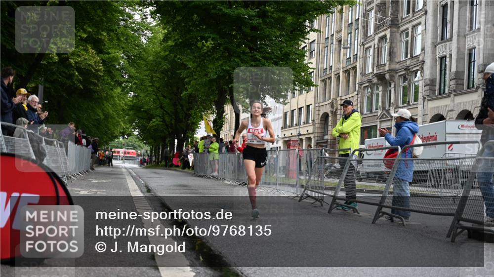 14.06.2026 - REWE Women's Run J. Mangold http://msf.ph/oto/9768135 14.06.2026 09:40:14 Ziel 11517 meine-sportfotos.de