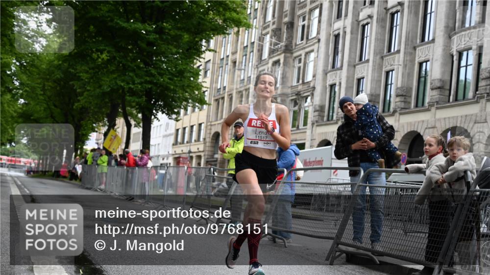 14.06.2026 - REWE Women's Run J. Mangold http://msf.ph/oto/9768151 14.06.2026 09:40:16 Ziel 11517 meine-sportfotos.de