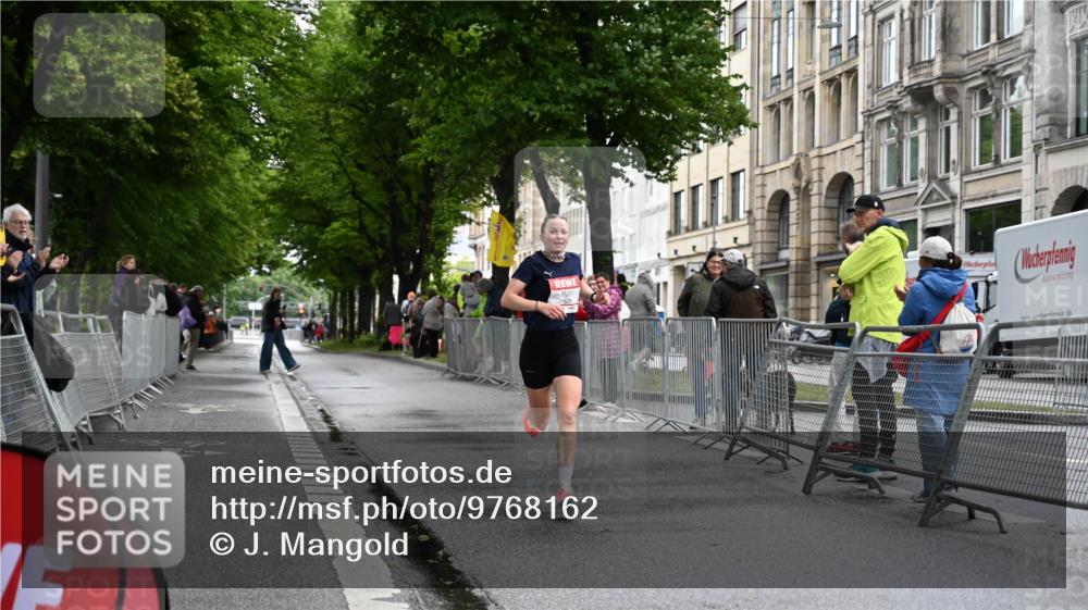 14.06.2026 - REWE Women's Run J. Mangold http://msf.ph/oto/9768162 14.06.2026 09:41:22 Ziel 11507 meine-sportfotos.de