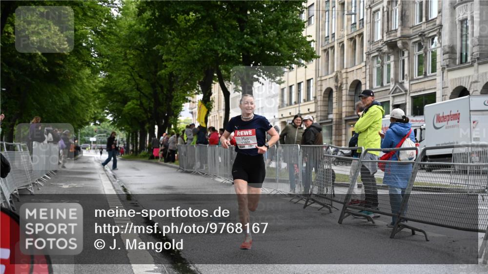 14.06.2026 - REWE Women's Run J. Mangold http://msf.ph/oto/9768167 14.06.2026 09:41:22 Ziel 11507 meine-sportfotos.de