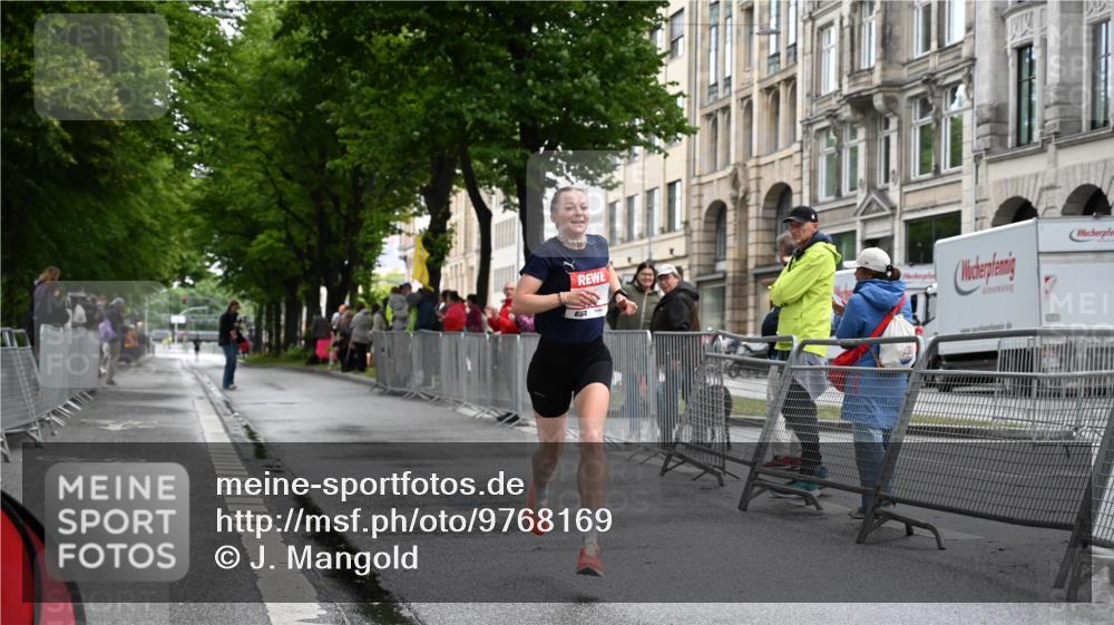 14.06.2026 - REWE Women's Run J. Mangold http://msf.ph/oto/9768169 14.06.2026 09:41:23 Ziel 11507 meine-sportfotos.de