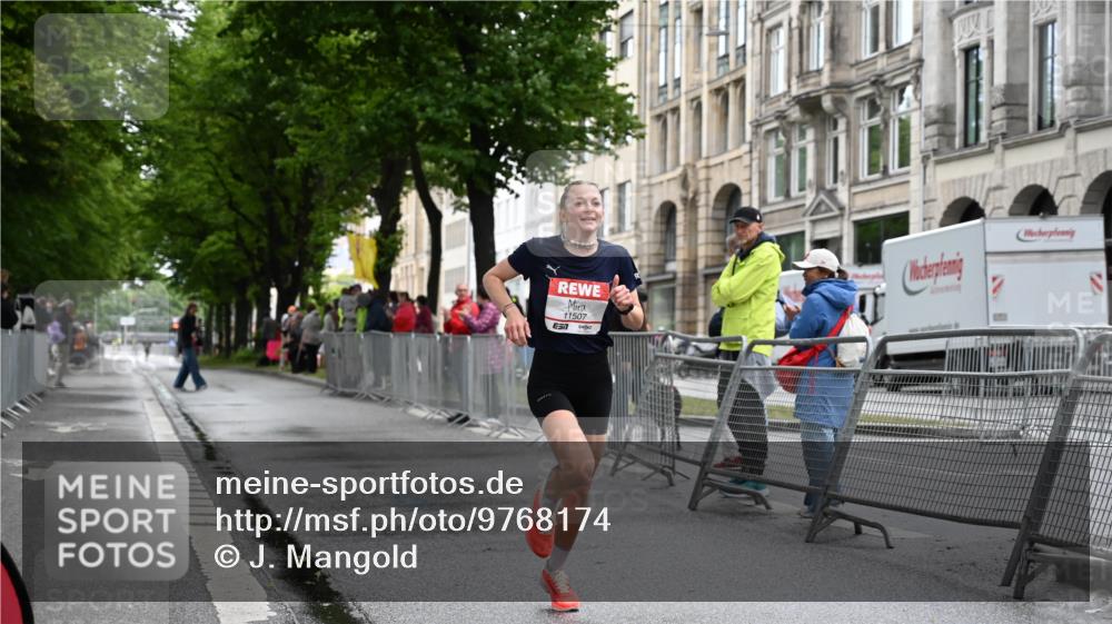 14.06.2026 - REWE Women's Run J. Mangold http://msf.ph/oto/9768174 14.06.2026 09:41:23 Ziel 11507 meine-sportfotos.de