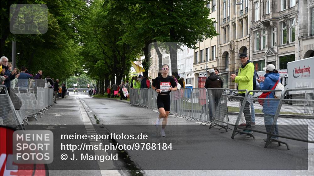 14.06.2026 - REWE Women's Run J. Mangold http://msf.ph/oto/9768184 14.06.2026 09:41:54 Ziel 11471 meine-sportfotos.de
