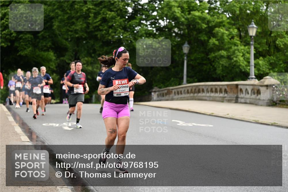 14.06.2026 - REWE Women's Run Dr. Thomas Lammeyer http://msf.ph/oto/9768195 14.06.2026 09:44:51 Laufen 11041 meine-sportfotos.de