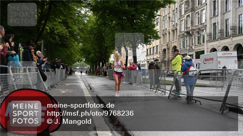 14.06.2026 - REWE Women's Run J. Mangold http://msf.ph/oto/9768236 14.06.2026 09:42:47 Ziel 10080, 10992 meine-sportfotos.de